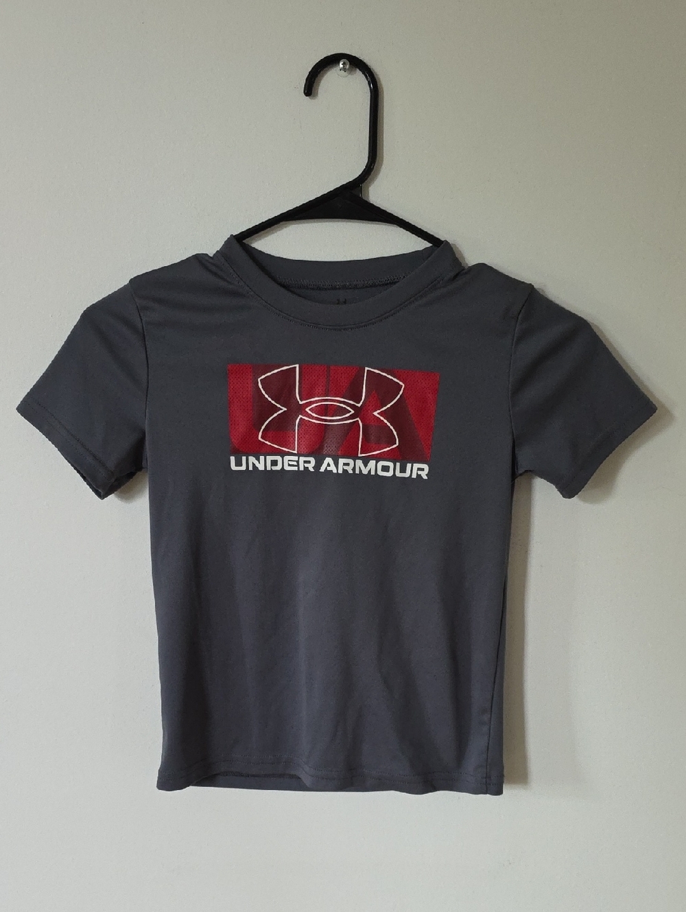 Under Armour Gray Short Sleeve Tee with Red Logo Panel, Size 6